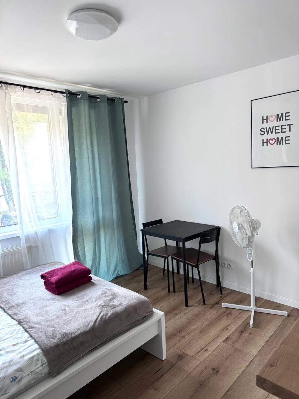 Quiet Apartment Near The Park, Metro, Centre, Wi-Fi - By Hik Apartments Варшава Экстерьер фото
